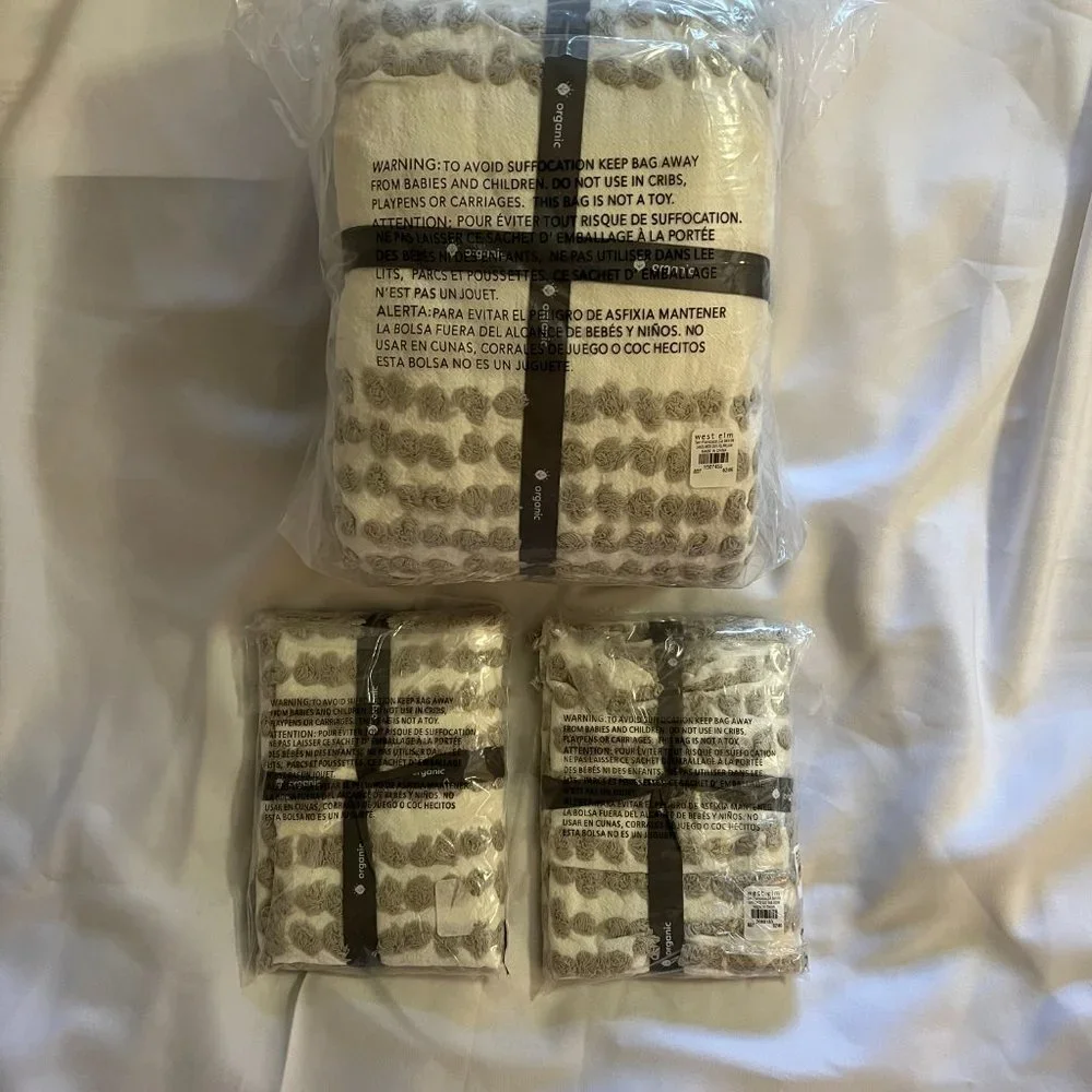 West Elm Organic Cotton Textural Design Duvet Cover & Shams Queen